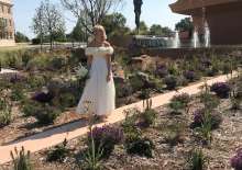 Wedding by the fountain